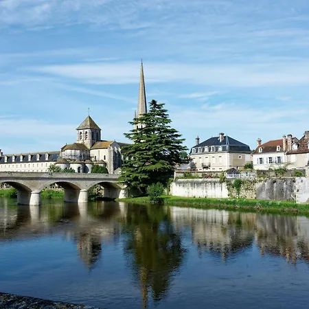 Apartment Idyllic Holidays In Rural Stunning French Countryside With Pool Antigny (Vienne)